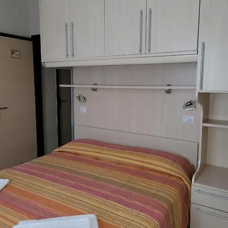 Del Mera-ristorante Da Lui מלון 2*