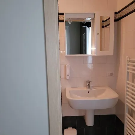 Del Mera-ristorante Da Lui מלון 2*