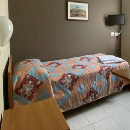 Del Mera-ristorante Da Lui מלון 2*