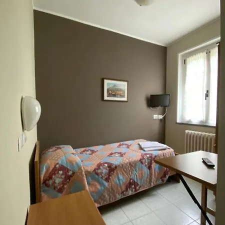 Del Mera-ristorante Da Lui מלון סוריקו