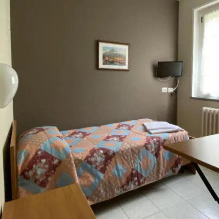 Del Mera-ristorante Da Lui מלון 2*