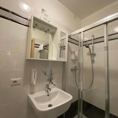 Del Mera-ristorante Da Lui מלון 2*